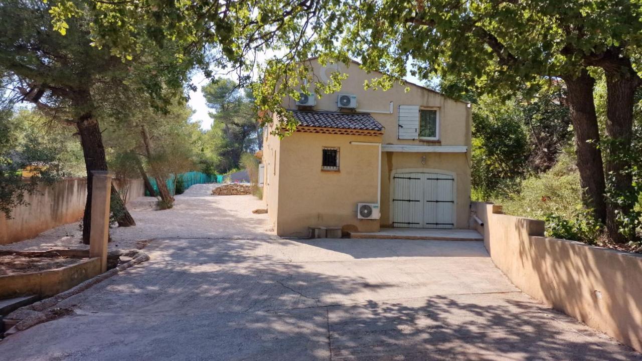 Villa Au Pied De La Sainte Victoire Puyloubier Bagian luar foto